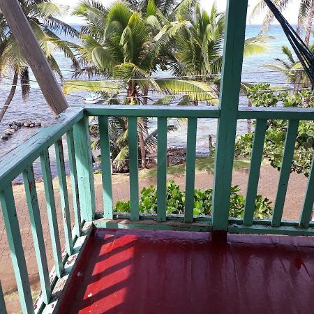 Corn Island Hostal Alal Suite North End エクステリア 写真