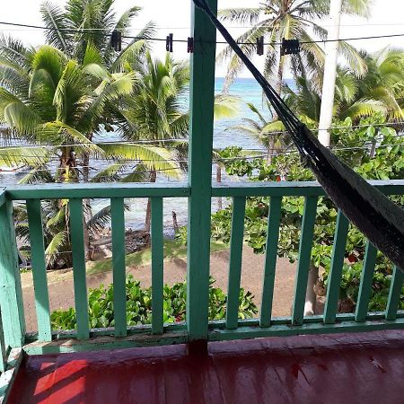 Corn Island Hostal Alal Suite North End エクステリア 写真