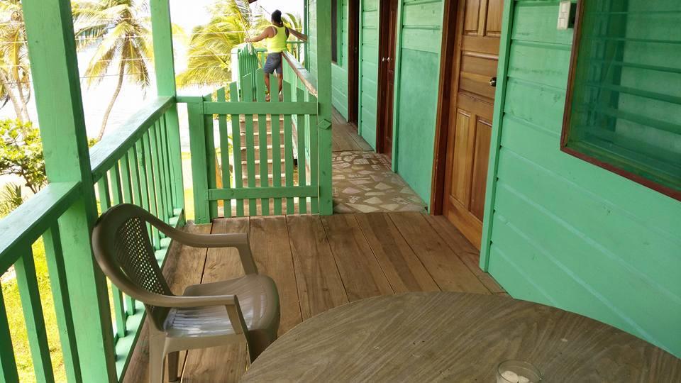 Corn Island Hostal Alal Suite North End エクステリア 写真
