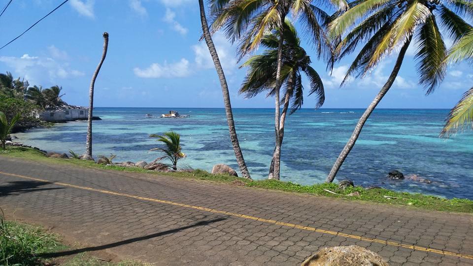 Corn Island Hostal Alal Suite North End エクステリア 写真