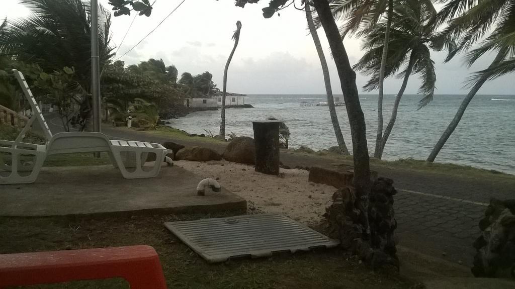 Corn Island Hostal Alal Suite North End エクステリア 写真
