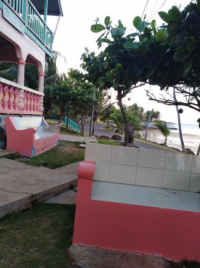 Corn Island Hostal Alal Suite North End エクステリア 写真