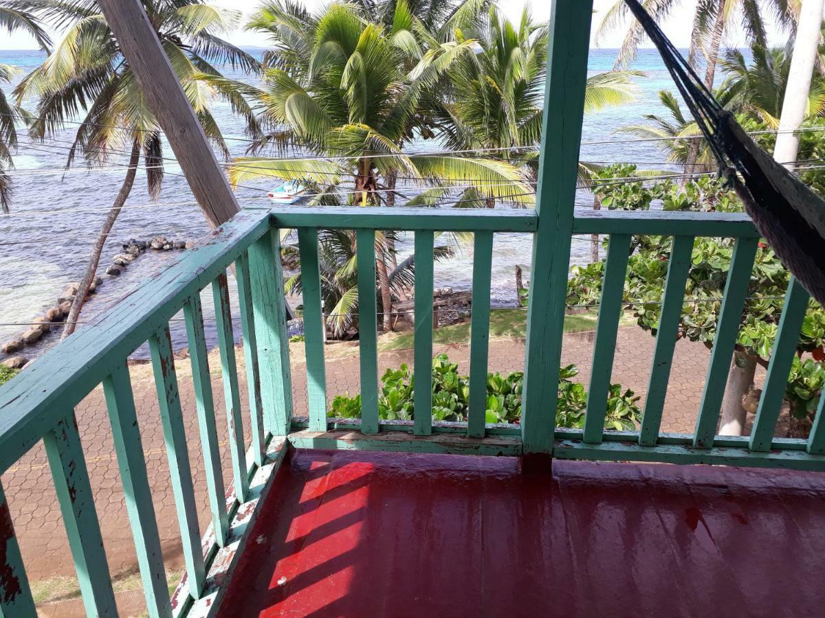 Corn Island Hostal Alal Suite North End エクステリア 写真